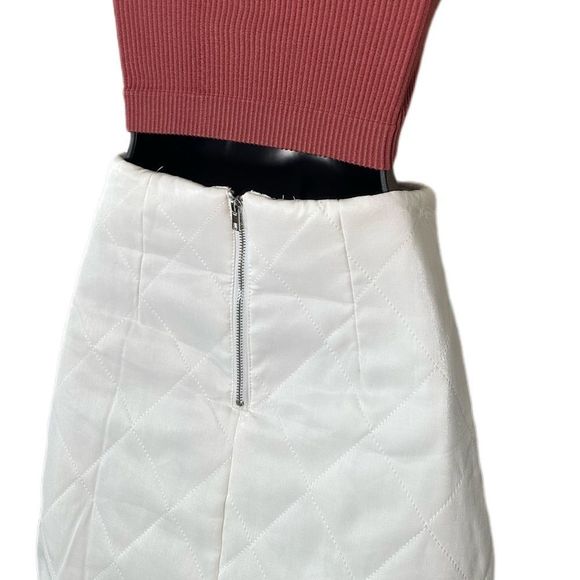 White Quilted Mini Skirt | XSmall | Forever 21 - Picture 3 of 9